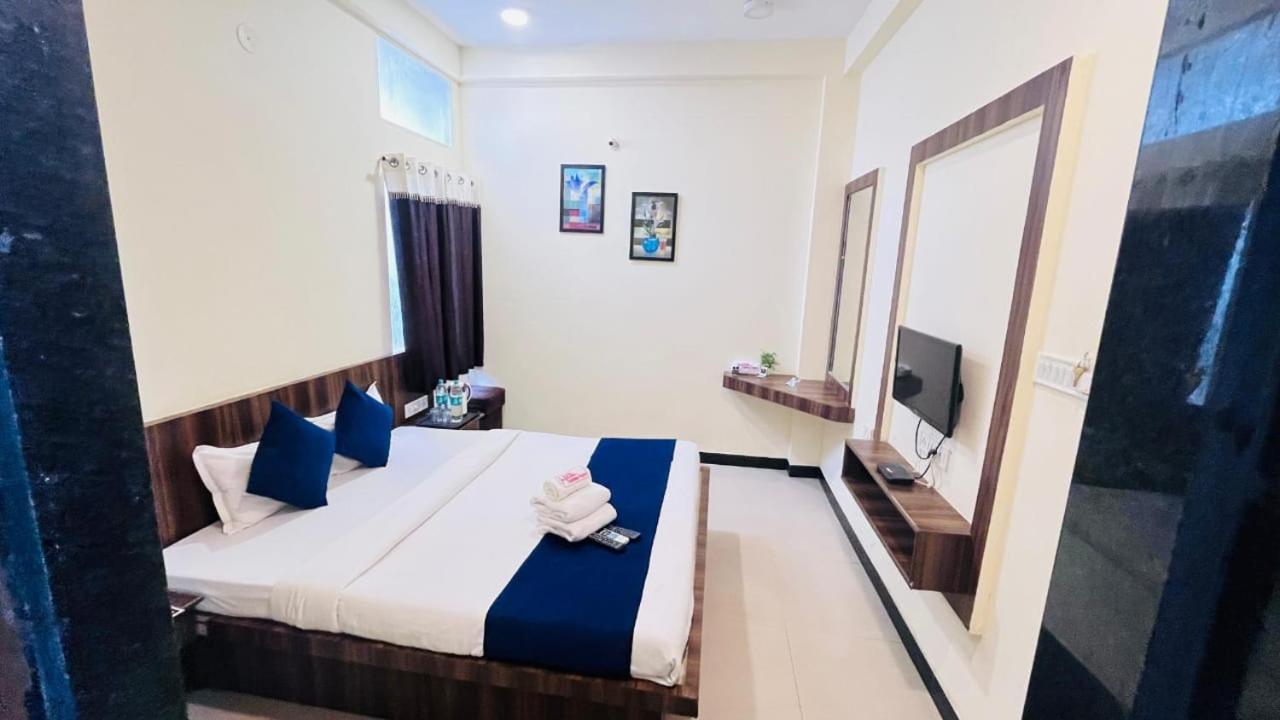 Hotel Ashoka Palace Ujjain Exterior photo