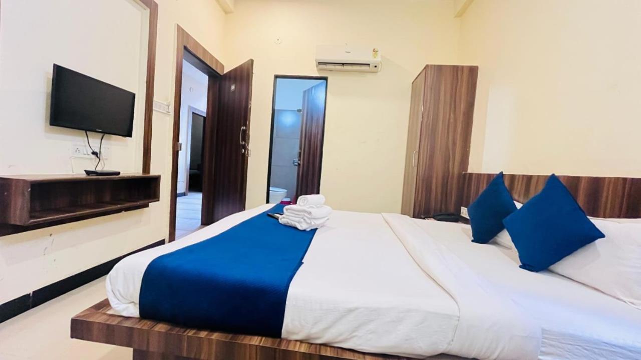 Hotel Ashoka Palace Ujjain Exterior photo